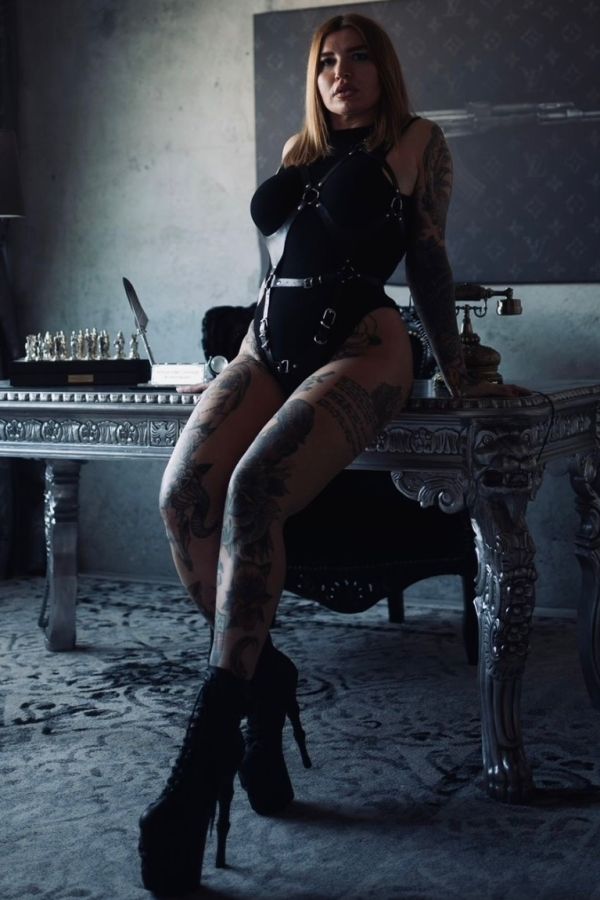 Mistress Hannah Mistress Hannah