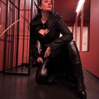 Herrin Astoria - klassische Domina - Foto Nr. 3